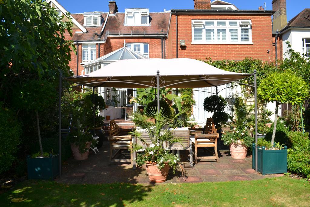 Cranleigh Hotel Reigate Buitenkant foto