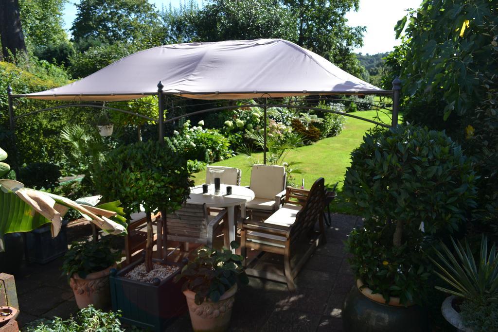 Cranleigh Hotel Reigate Buitenkant foto